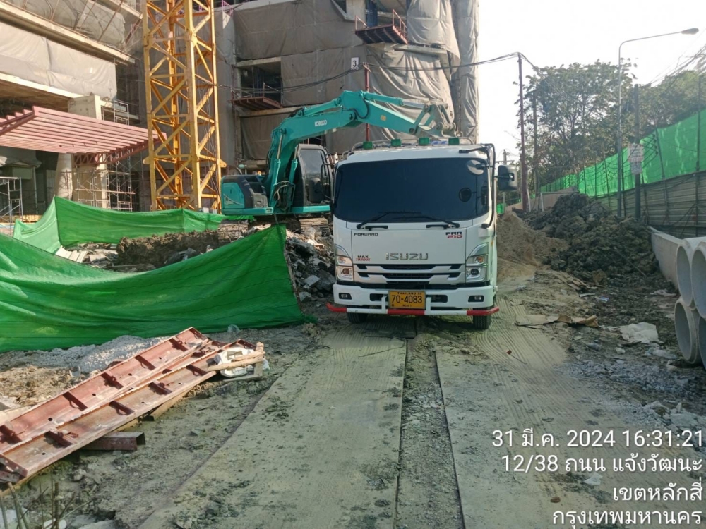 บริการให้เช่ารถแม็คโคร (PC30, PC60, PC130) และรถหกล้อดั้ม รายวัน/เดือน พร้อมรับเหมางานดินครบวงจร ทั้งขุด ถม เคลียริ่ง ให้บริการในจังหวัดพิษณุโลก พิจิต [..]