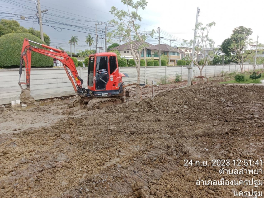 2 - https://ให้เช่าเครื่องจักรก่อสร้าง.com | บริการให้เช่ารถแม็คโคร (PC30, PC60, PC130) และรถหกล้อดั้ม รายวัน/เดือน พร้อมรับเหมางานดินครบวงจร ทั้งขุด ถม เคลียริ่ง ให้บริการในจังหวัดพิษณุโลก พิจิตร อุตรดิด กำแพงเพชร สุโขทัย ประเมินหน้างานฟรี