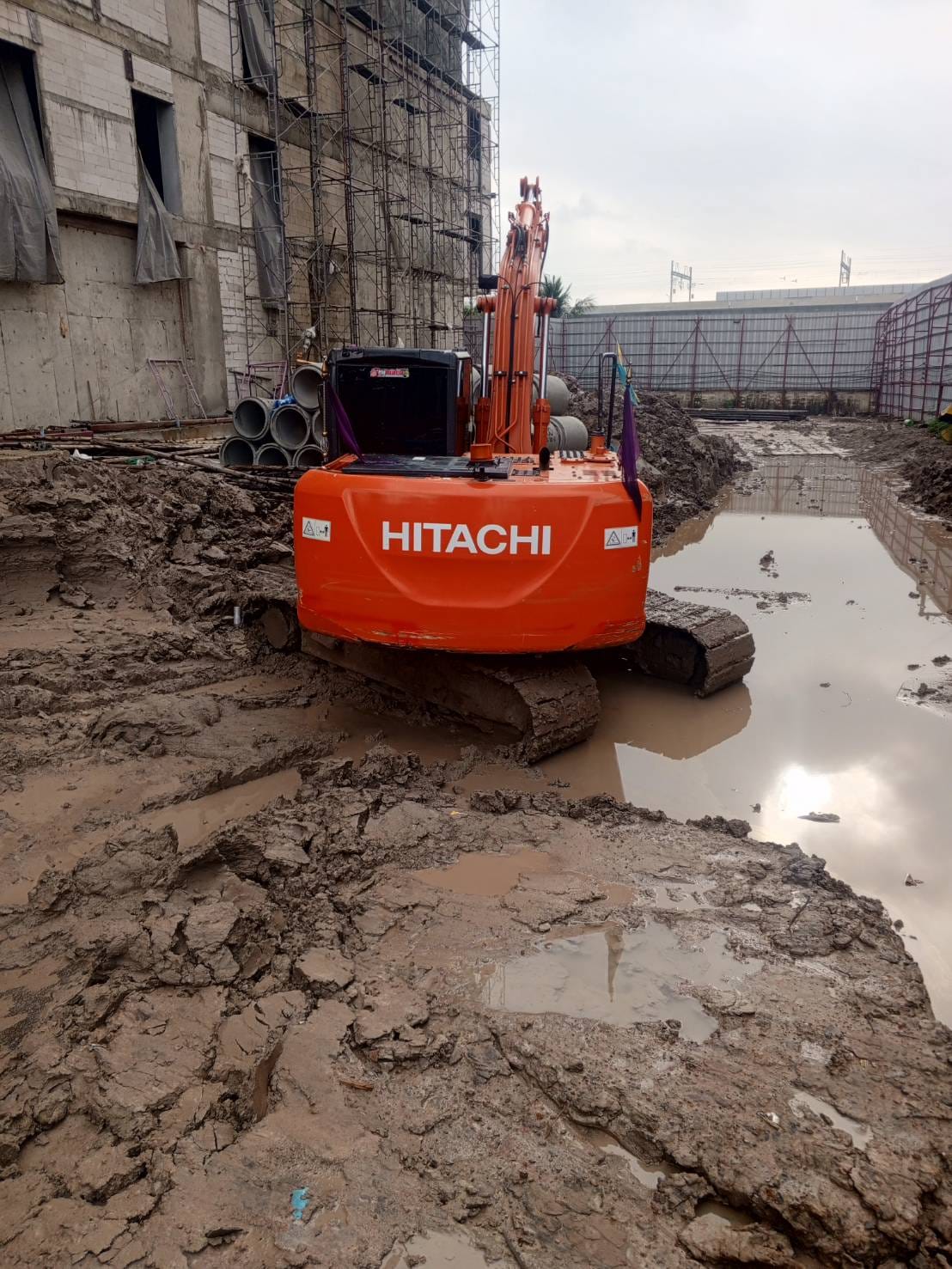 22 - https://ให้เช่าเครื่องจักรก่อสร้าง.com | บริการให้เช่ารถแม็คโคร (PC30, PC60, PC130) และรถหกล้อดั้ม รายวัน/เดือน พร้อมรับเหมางานดินครบวงจร ทั้งขุด ถม เคลียริ่ง ให้บริการในจังหวัดพิษณุโลก พิจิตร อุตรดิด กำแพงเพชร สุโขทัย ประเมินหน้างานฟรี