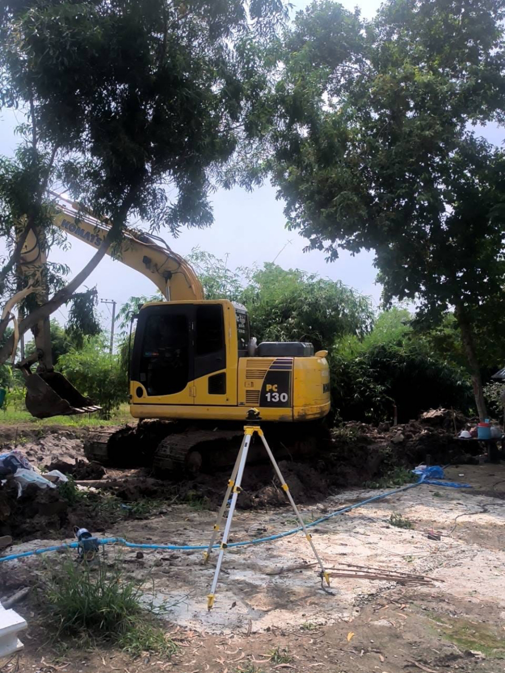 24 - https://ให้เช่าเครื่องจักรก่อสร้าง.com | บริการให้เช่ารถแม็คโคร (PC30, PC60, PC130) และรถหกล้อดั้ม รายวัน/เดือน พร้อมรับเหมางานดินครบวงจร ทั้งขุด ถม เคลียริ่ง ให้บริการในจังหวัดพิษณุโลก พิจิตร อุตรดิด กำแพงเพชร สุโขทัย ประเมินหน้างานฟรี