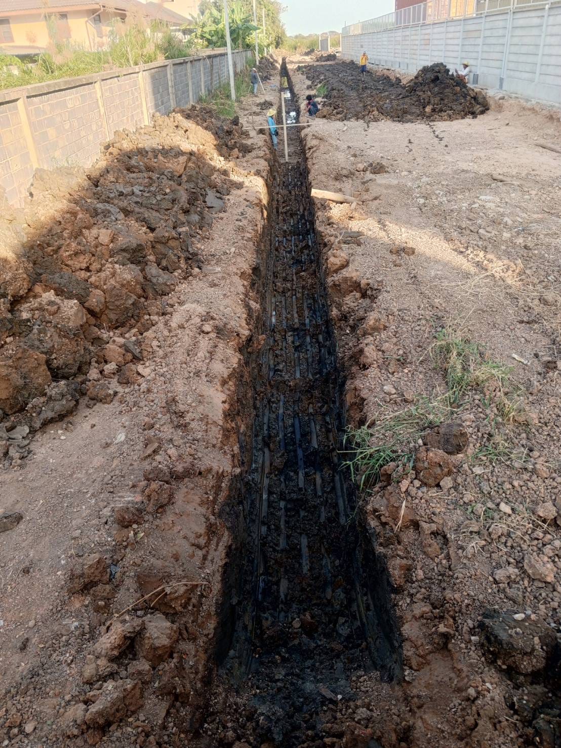 37 - https://ให้เช่าเครื่องจักรก่อสร้าง.com | บริการให้เช่ารถแม็คโคร (PC30, PC60, PC130) และรถหกล้อดั้ม รายวัน/เดือน พร้อมรับเหมางานดินครบวงจร ทั้งขุด ถม เคลียริ่ง ให้บริการในจังหวัดพิษณุโลก พิจิตร อุตรดิด กำแพงเพชร สุโขทัย ประเมินหน้างานฟรี