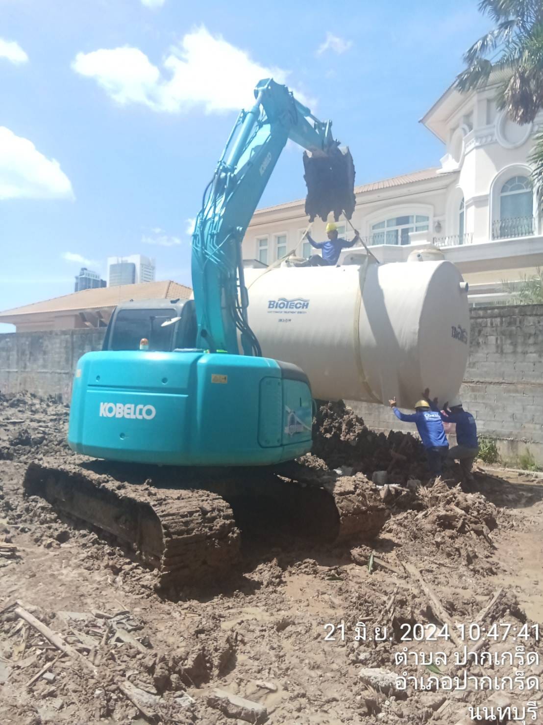 40 - https://ให้เช่าเครื่องจักรก่อสร้าง.com | บริการให้เช่ารถแม็คโคร (PC30, PC60, PC130) และรถหกล้อดั้ม รายวัน/เดือน พร้อมรับเหมางานดินครบวงจร ทั้งขุด ถม เคลียริ่ง ให้บริการในจังหวัดพิษณุโลก พิจิตร อุตรดิด กำแพงเพชร สุโขทัย ประเมินหน้างานฟรี