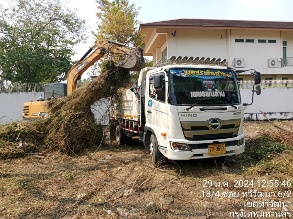 บริการให้เช่ารถแม็คโคร (PC30, PC60, PC130) และรถหกล้อดั้ม รายวัน/เดือน พร้อมรับเหมางานดินครบวงจร ทั้งขุด ถม เคลียริ่ง ให้บริการในจังหวัดพิษณุโลก พิจิต [..]